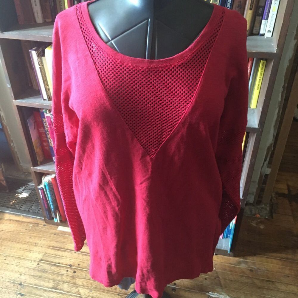 Ruby Ribbon red L open weave long sleeve wearer tunic